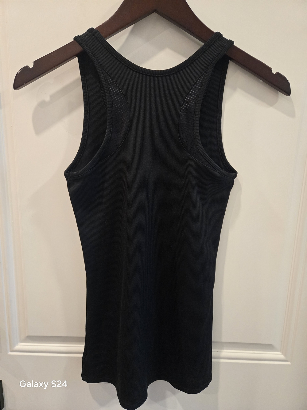 Under Armour Black Ribbed Performance Racerback Tank - Picture 4 of 6